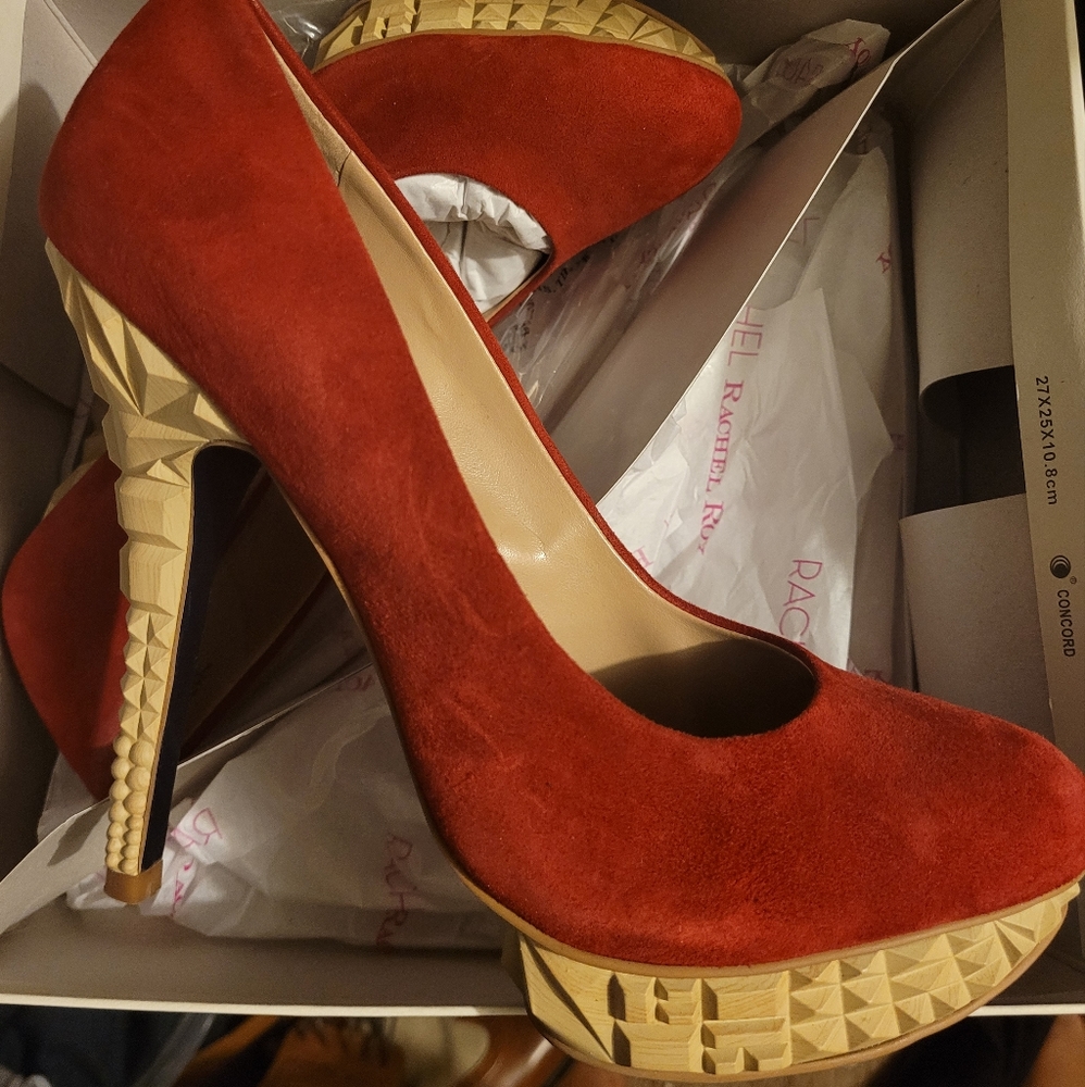 Barely worn Rachel Roy pumps